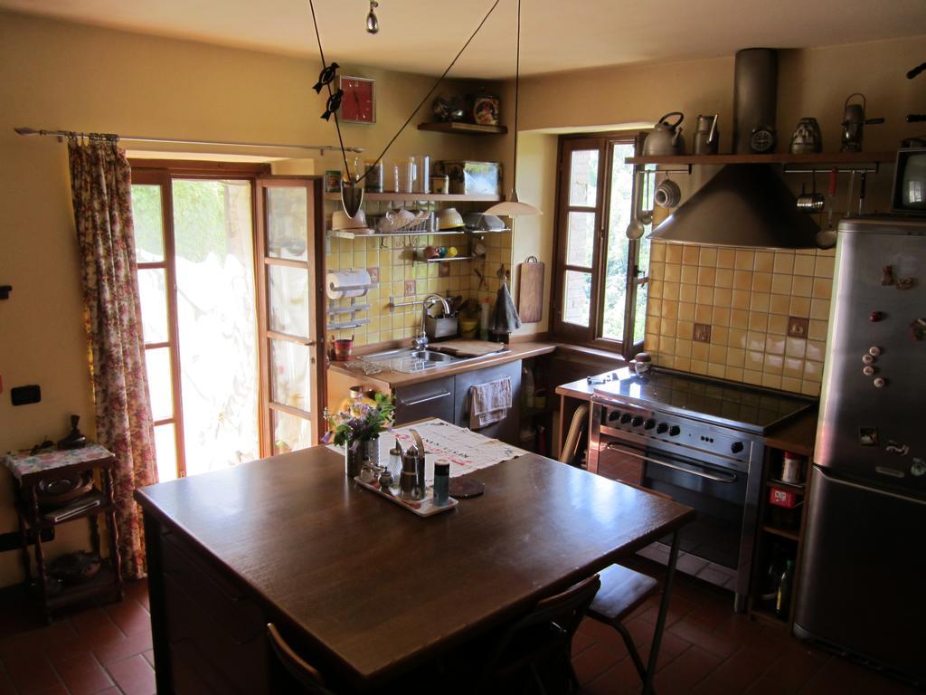 Poggio Delle Rondini Bed & Breakfast Bagnone Dış mekan fotoğraf